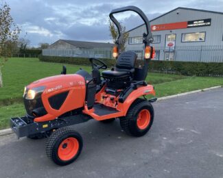 KUBOTA BX261 SUB COMPACT TRACTOR