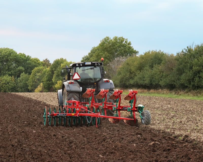 KVERNELAND SINGLE TRAILED SOIL PACKER