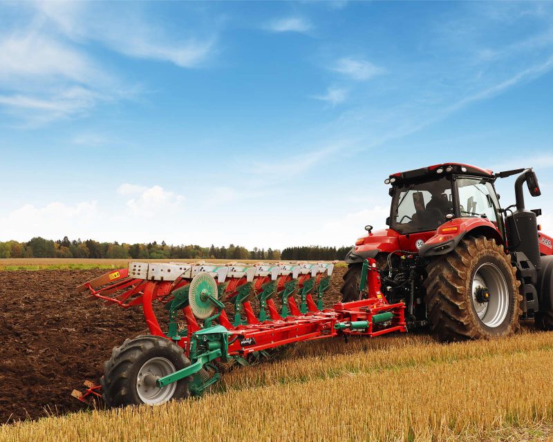 KVERNELAND 3400 S PLOUGH