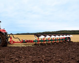 KVERNELAND 6300 S PLOUGH