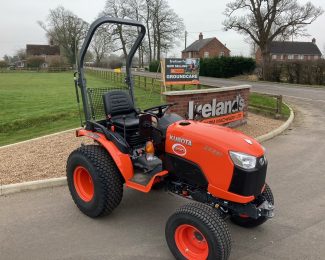 KUBOTA B2261 COMPACT TRACTOR FOR HIRE