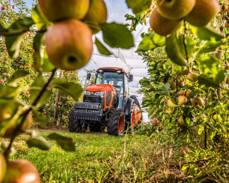 KUBOTA M5-102N