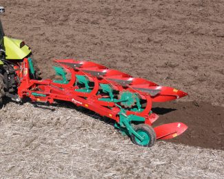 KVERNELAND 150 S PLOUGH