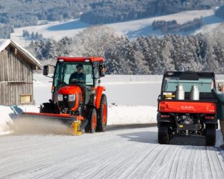 KUBOTA L2-552 HDC COMPACT TRACTOR (55HP)