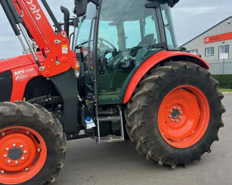 KUBOTA M5-112 TRACTOR (2023)