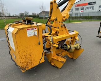 McCONNEL PA93E HEDGECUTTER