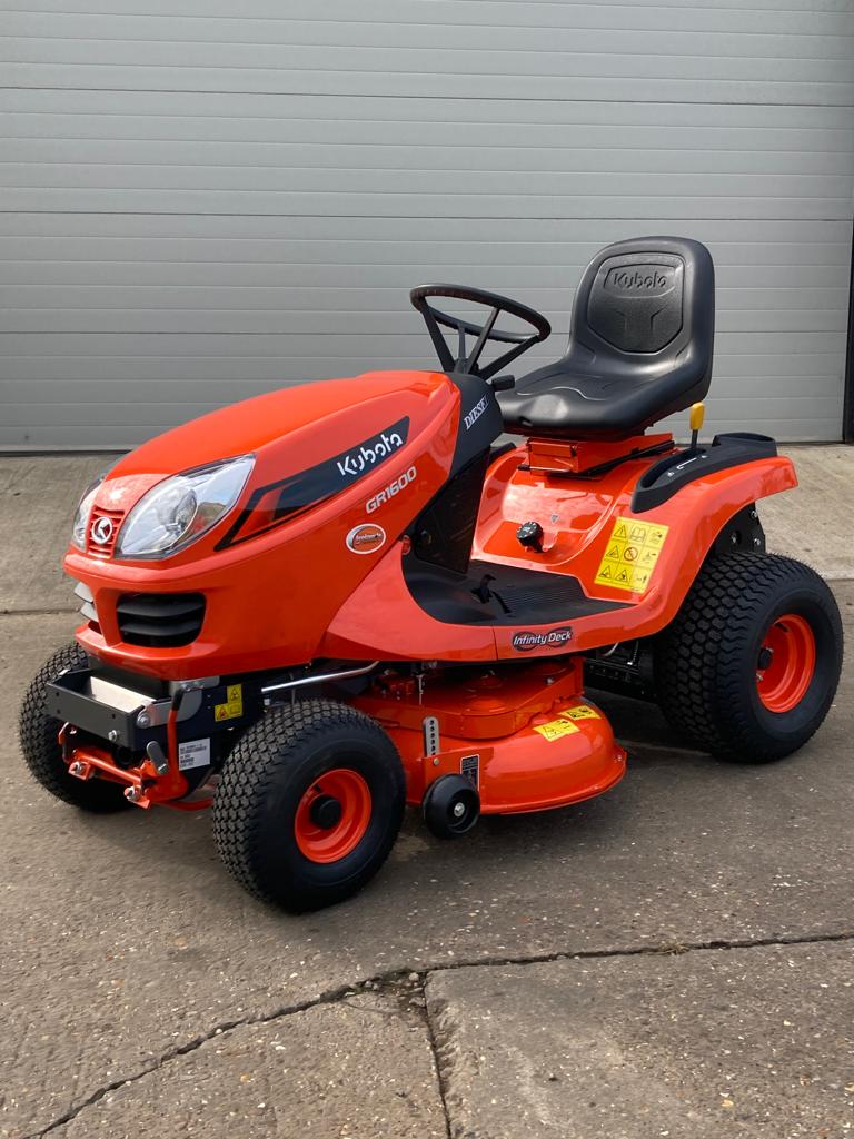 KUBOTA GR1600 ID RIDE ON MOWER 13.5HP Irelands Group