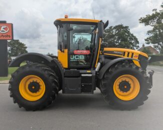 JCB FASTRAC 4220 ICON For Hire
