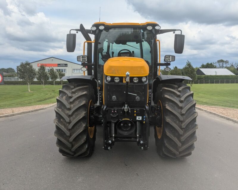 JCB FASTRAC 4220 ICON For Hire