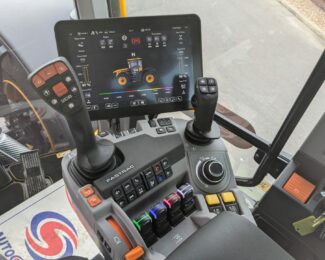 JCB FASTRAC 4220 ICON (2024)