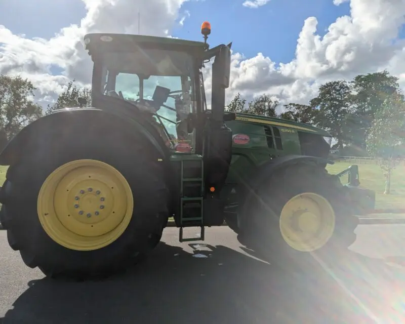 JOHN DEERE 6250R