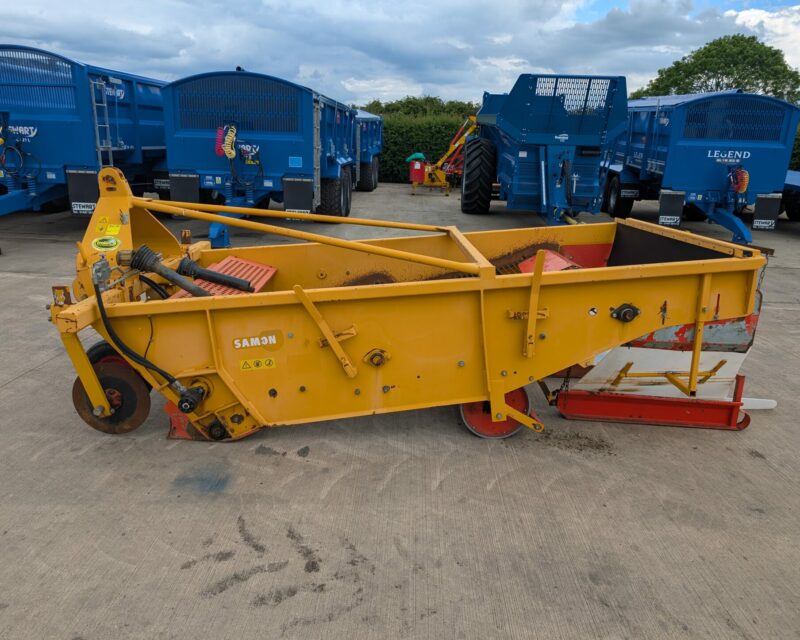 SAMON ONION WINDROWER