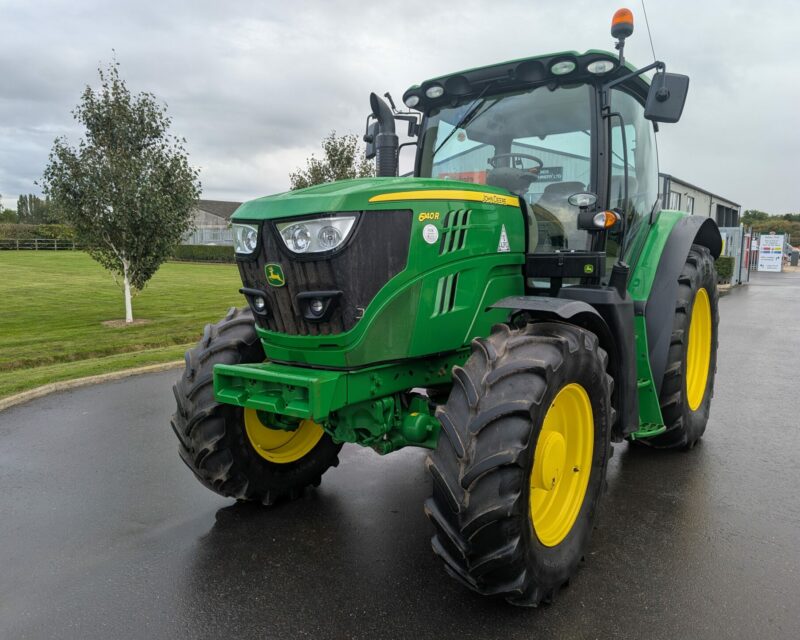 JOHN DEERE 6140R (2014)