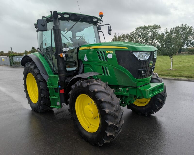 JOHN DEERE 6140R (2014)