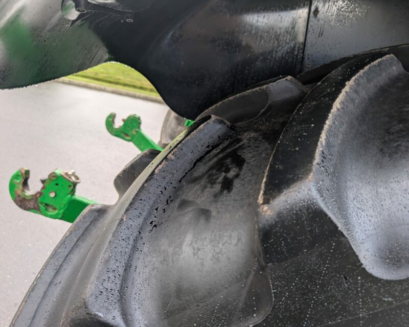 JOHN DEERE 6140R (2014)