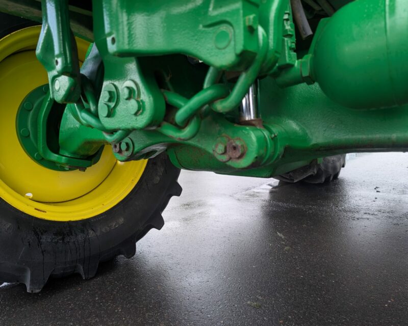 JOHN DEERE 6140R (2014)