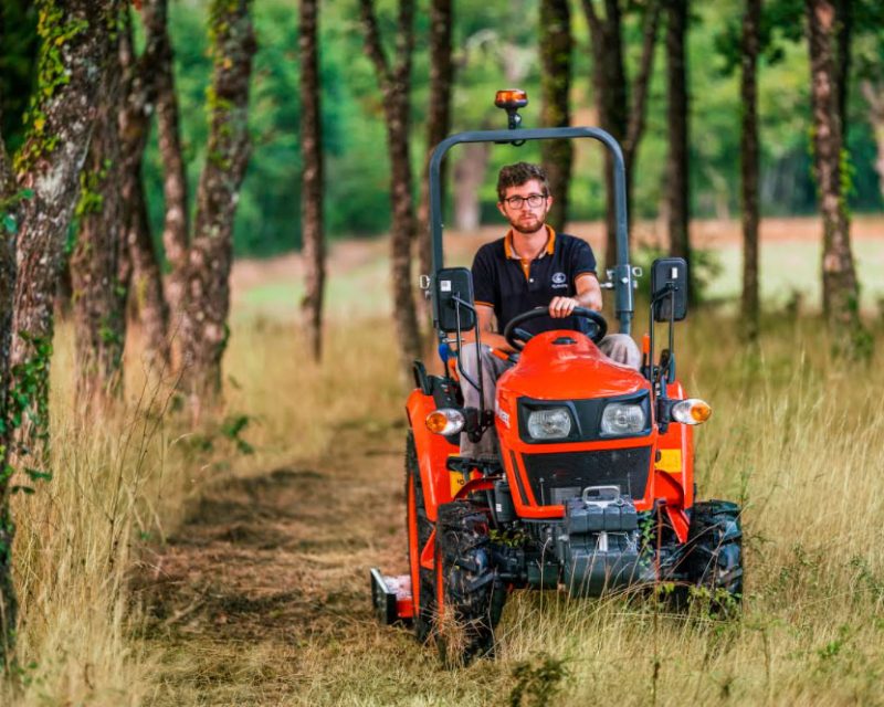 KUBOTA EK1-261 COMPACT TRACTOR