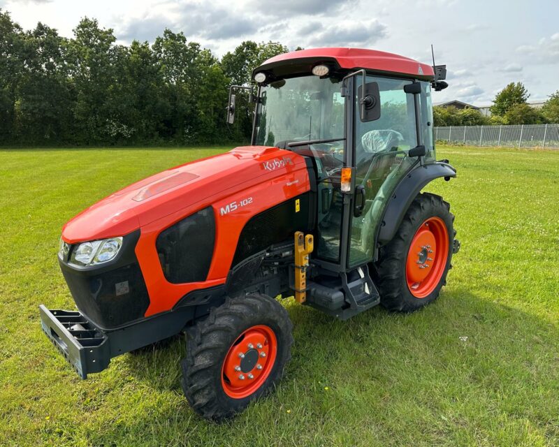 KUBOTA M5-102N