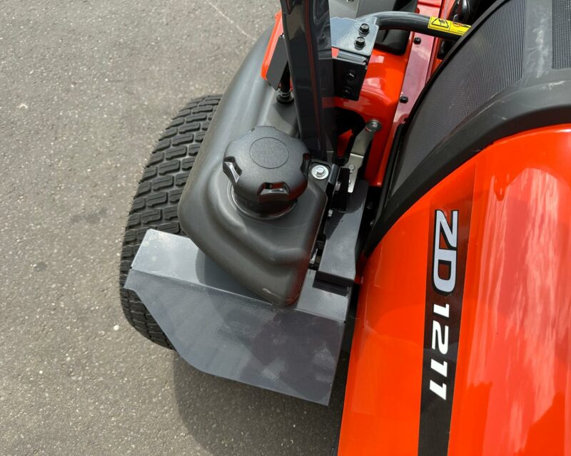 KUBOTA ZD1211 ZERO TURN RIDE ON MOWER FOR HIRE