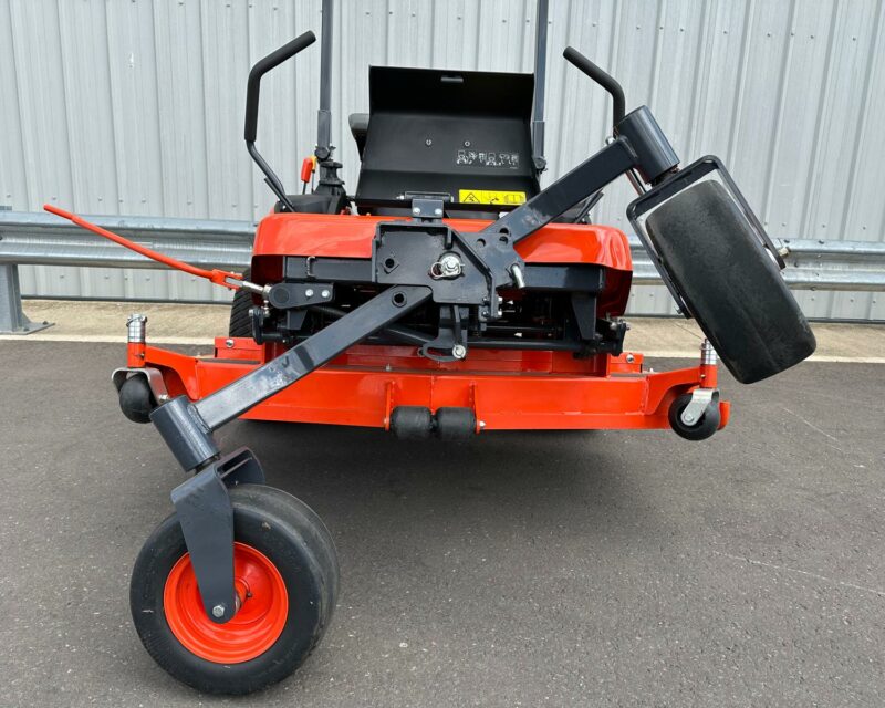 KUBOTA ZD1211 ZERO TURN RIDE ON MOWER FOR HIRE