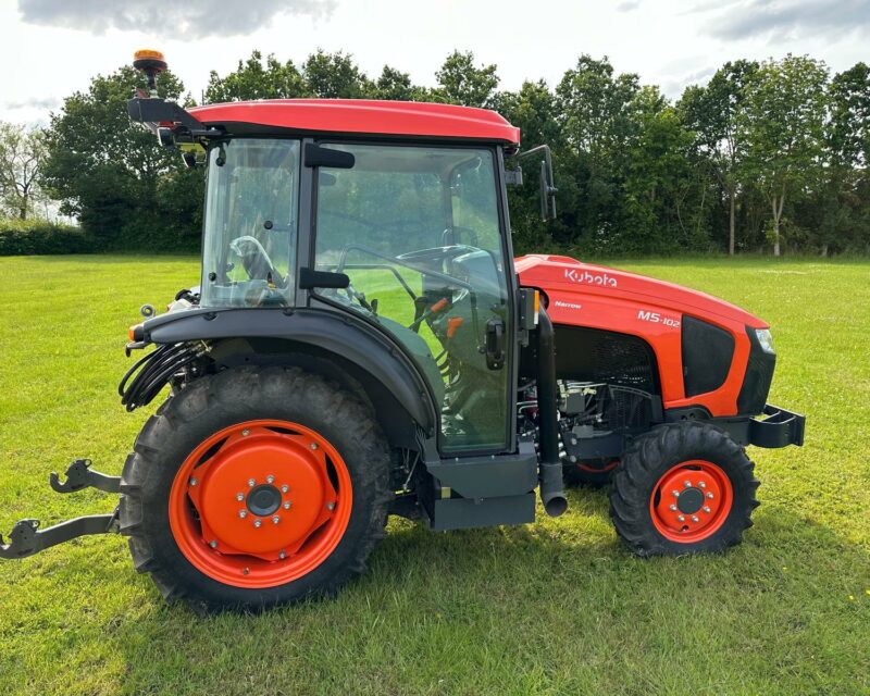 KUBOTA M5-102N