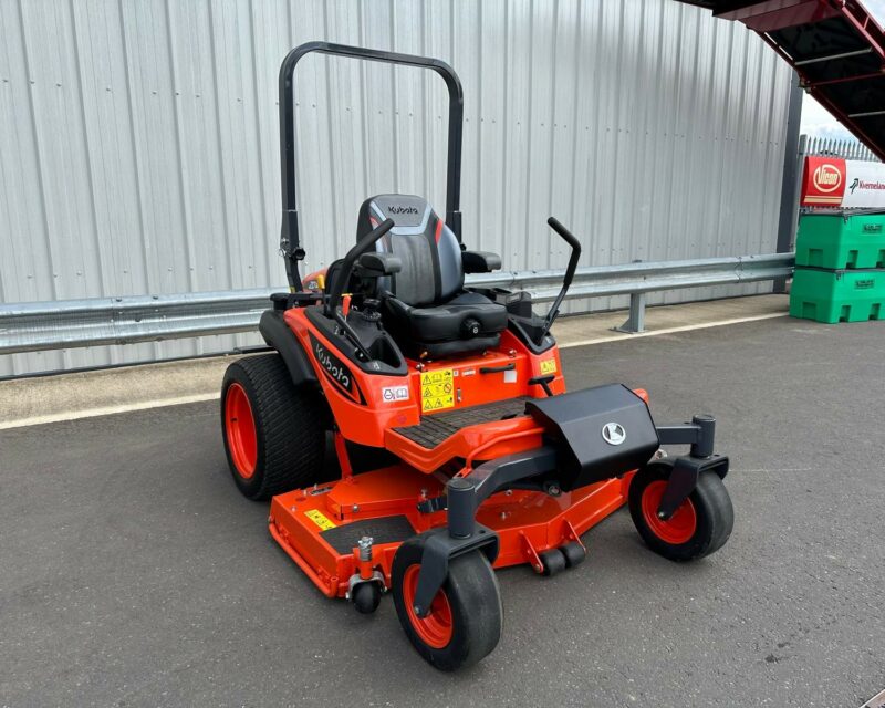 KUBOTA ZD1211 ZERO TURN RIDE ON MOWER FOR HIRE