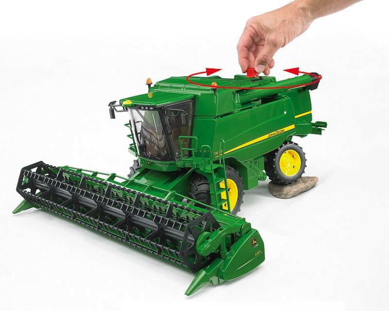 BRUDER JOHN DEERE T670i COMBINE HARVESTER