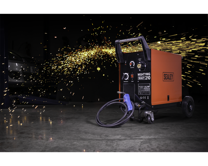 PROFESSIONAL MIG WELDER GAS/NO-GAS 210A WITH EURO TORCH