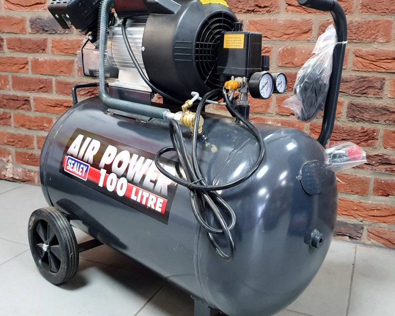 SEALEY 100L COMPRESSOR V-TWIN DIRECT DRIVE 3HP