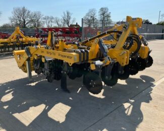 GRANGE MACHINERY 3M STRIP TILL